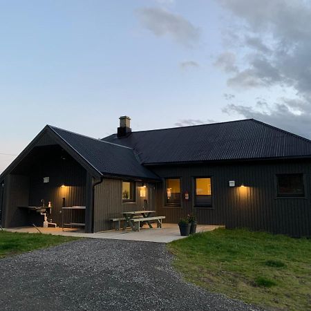 ホテル Bedehuset Basecamp Senja Skaland エクステリア 写真