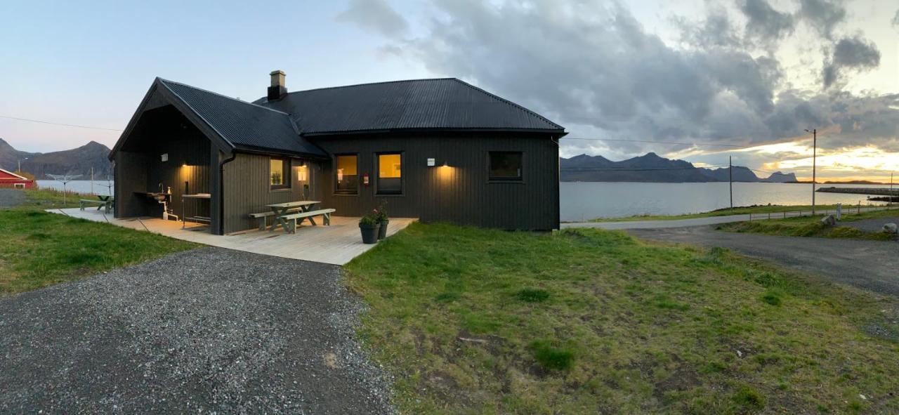 ホテル Bedehuset Basecamp Senja Skaland エクステリア 写真